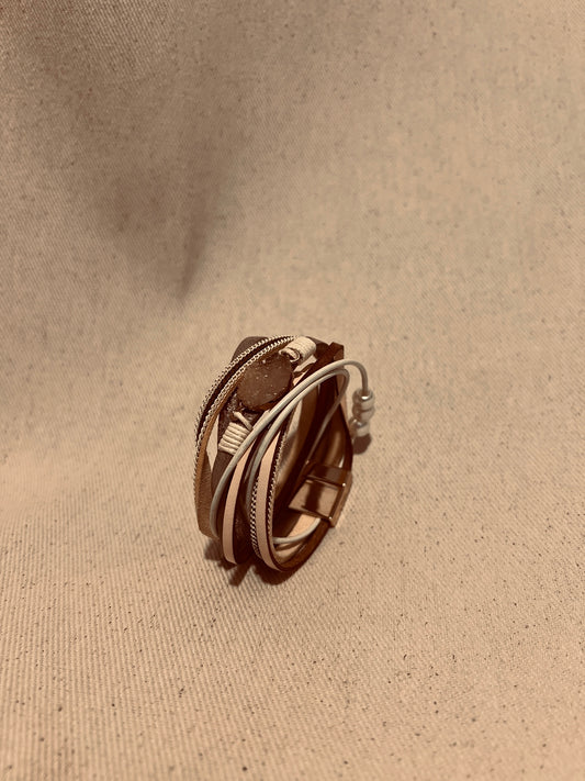 Ivory Agatha - Handmade bracelet